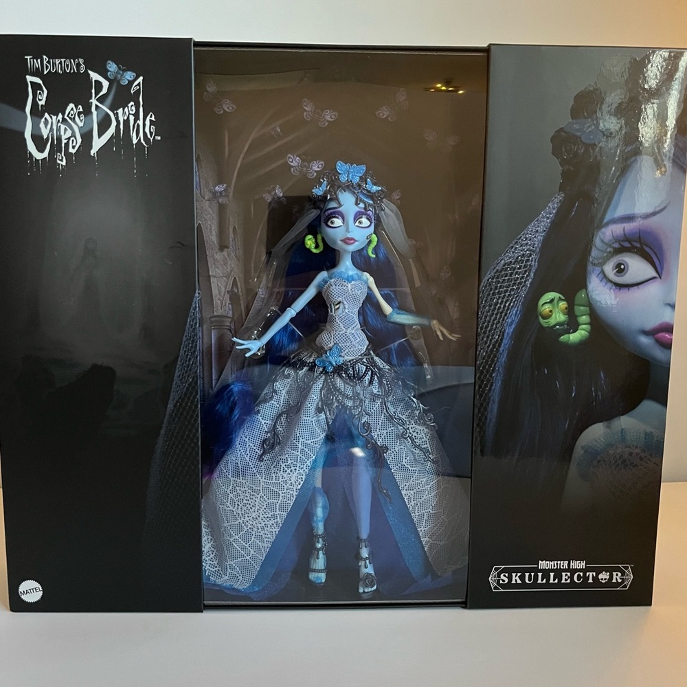 Monster High Skullector Corpse Bride Doll - Picture 2 of 16